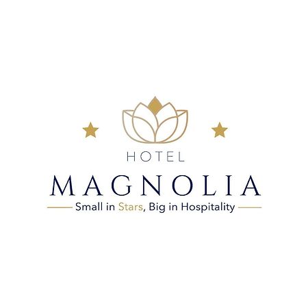 Hotel Magnolia Albenga Buitenkant foto