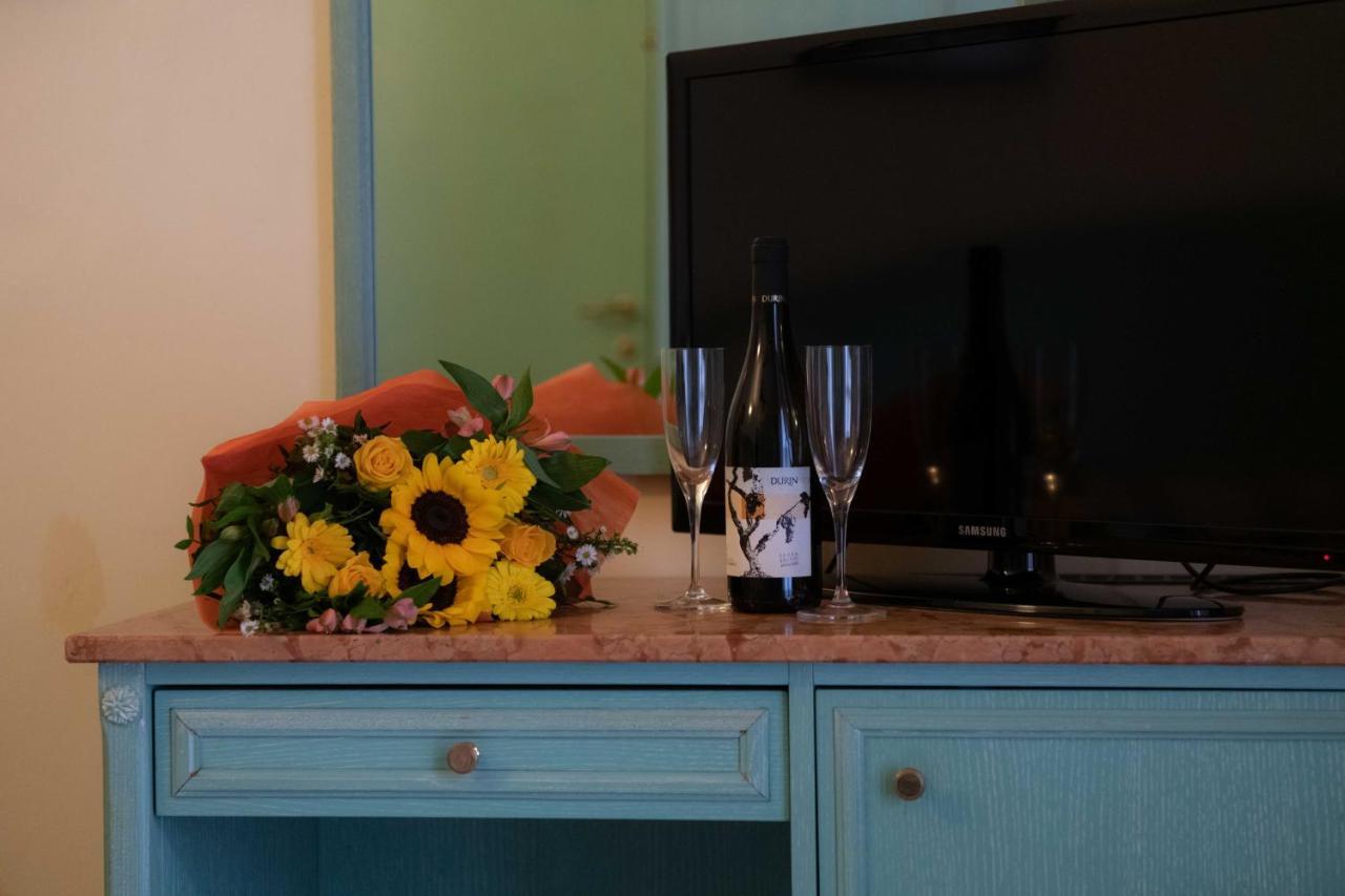 Hotel Magnolia Albenga Buitenkant foto