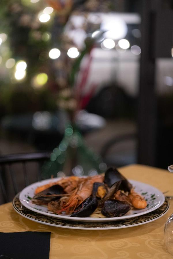 Hotel Magnolia Albenga Buitenkant foto