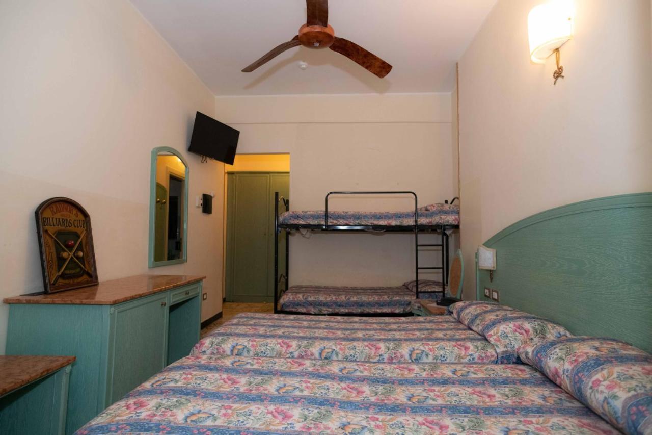 Hotel Magnolia Albenga Buitenkant foto