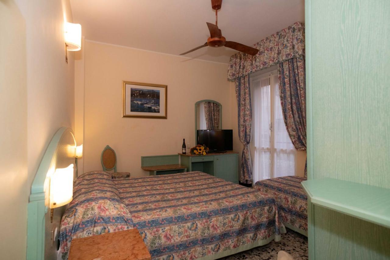 Hotel Magnolia Albenga Buitenkant foto