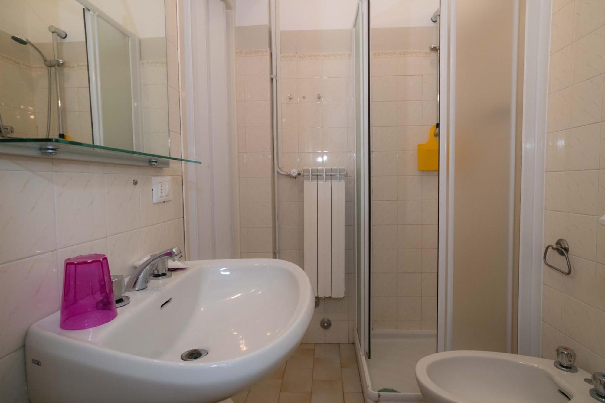 Hotel Magnolia Albenga Buitenkant foto