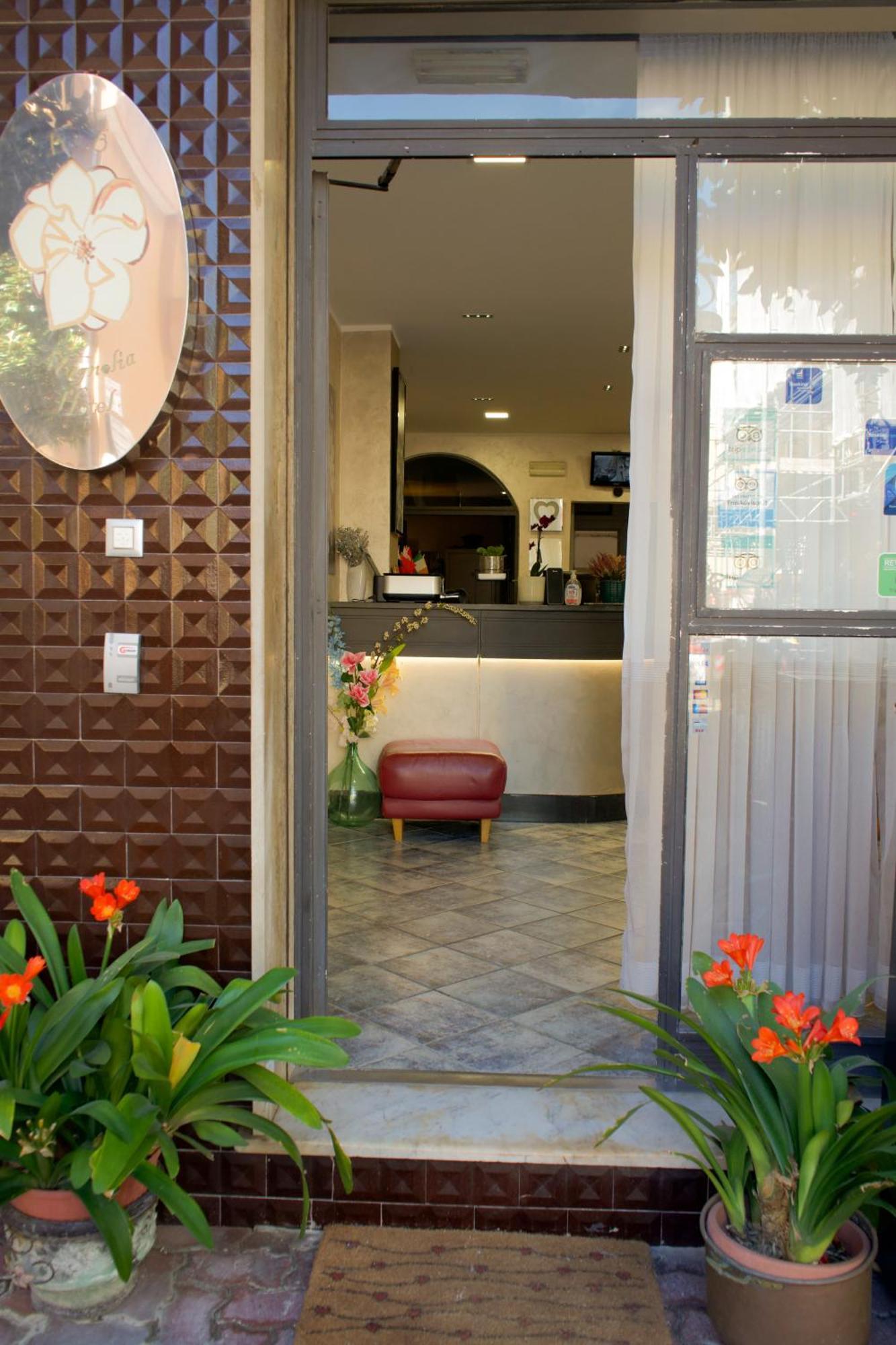 Hotel Magnolia Albenga Buitenkant foto