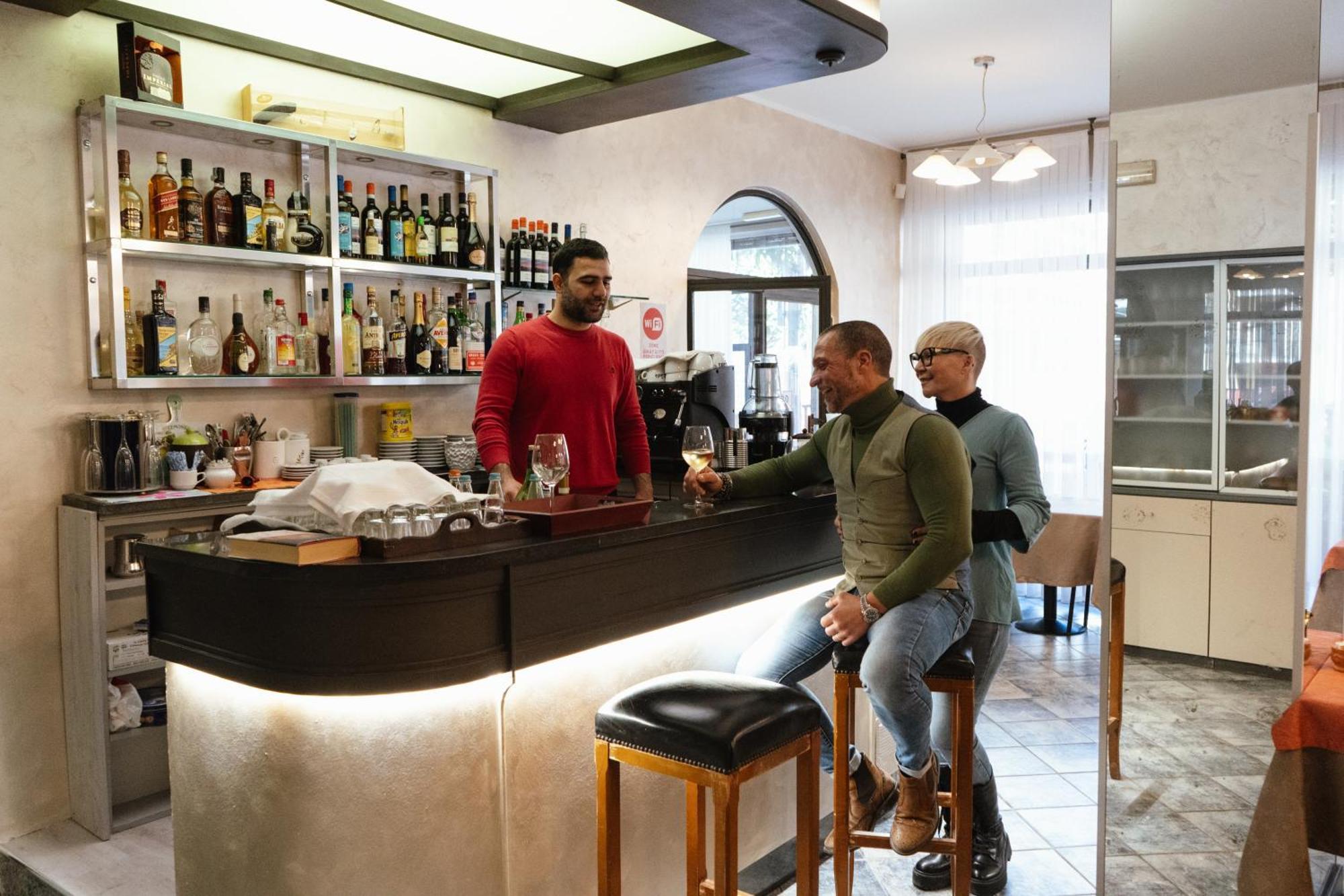 Hotel Magnolia Albenga Buitenkant foto