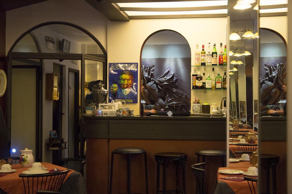 Hotel Magnolia Albenga Buitenkant foto